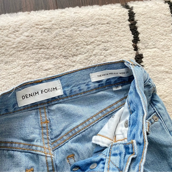 DENIM FORUM Light Wash Maya Mid Rise Wide Leg Jeans - Picture 4 of 12